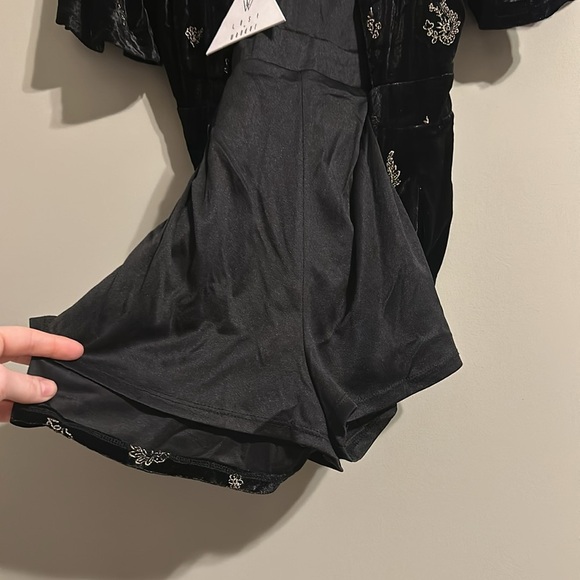 Black Velvet Embroidered Romper XS - Picture 10 of 11